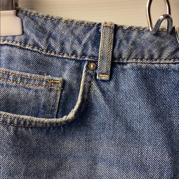 Distressed Jean shorts! - Picture 3 of 4